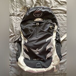 Osprey Talon 22 Black and Gray Backpack